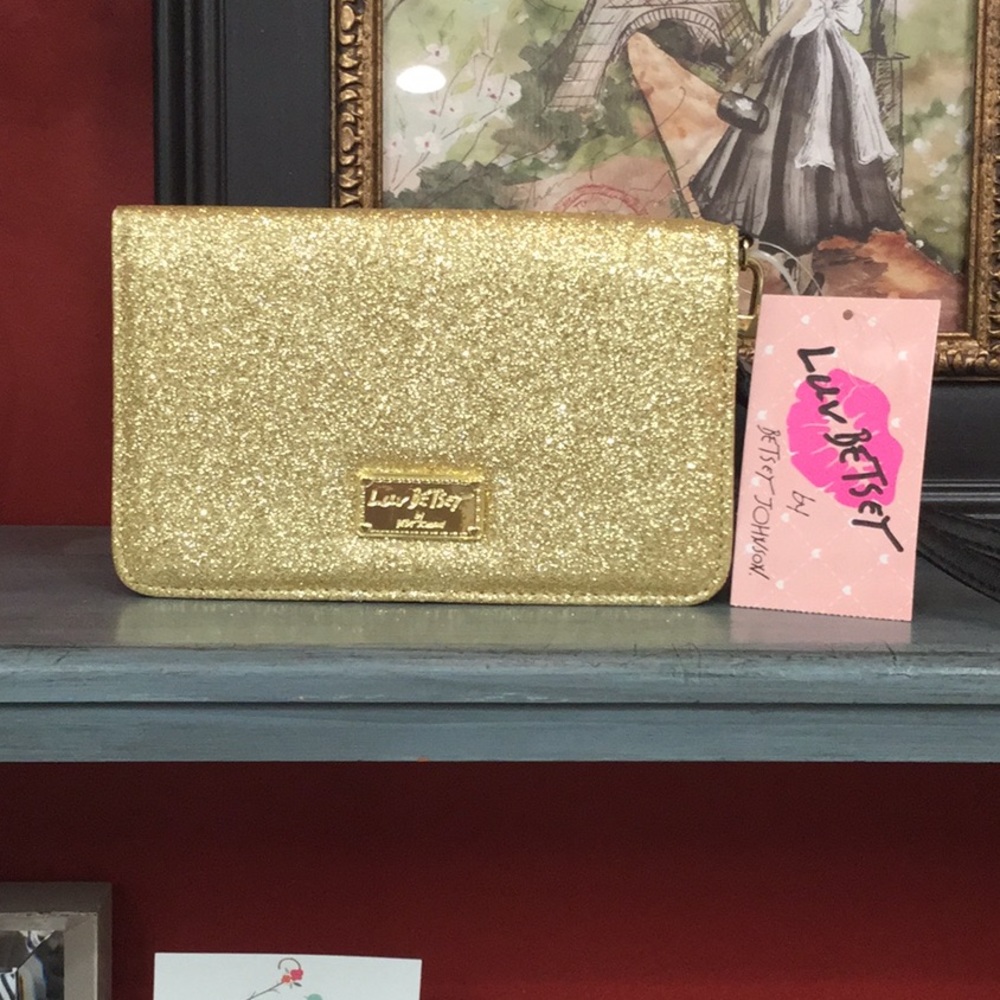 SOLD BNWT Betsey Johnson Wristlet